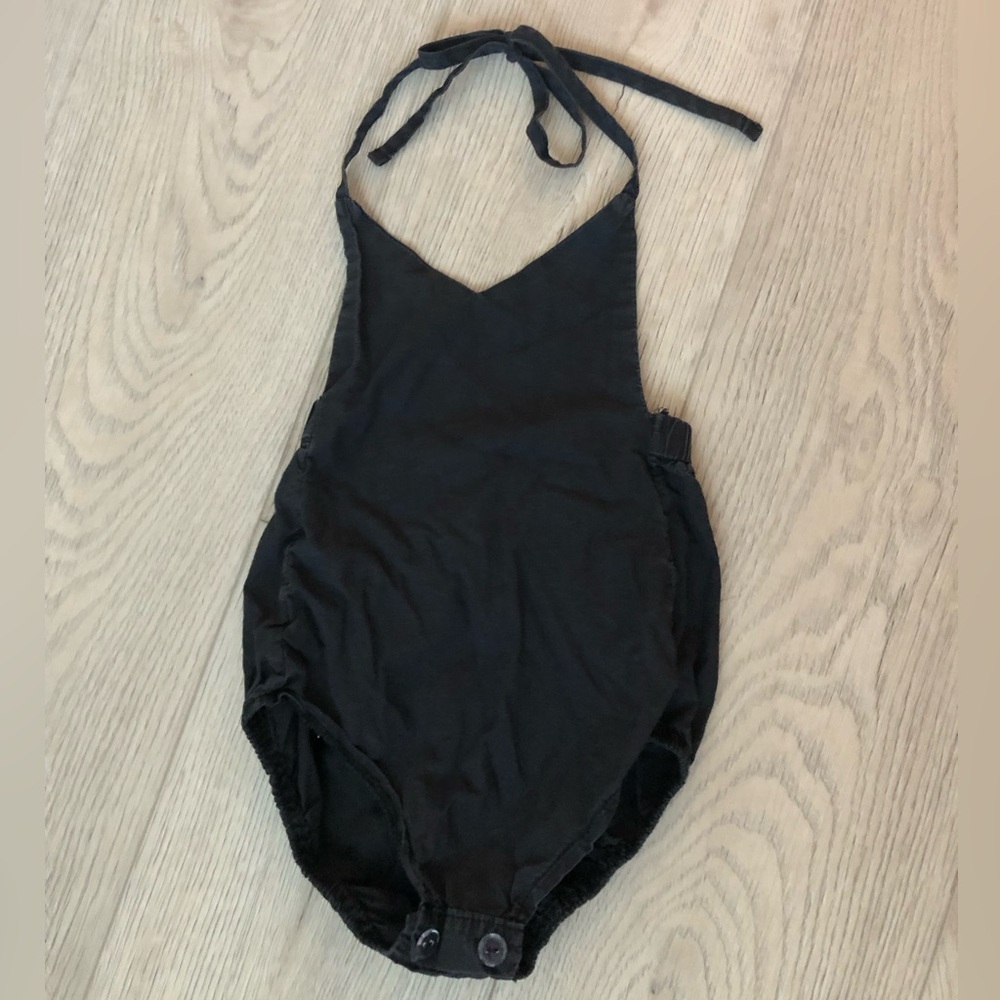 Yi Pei Ban Halter Top Baby Girl Black Romper size